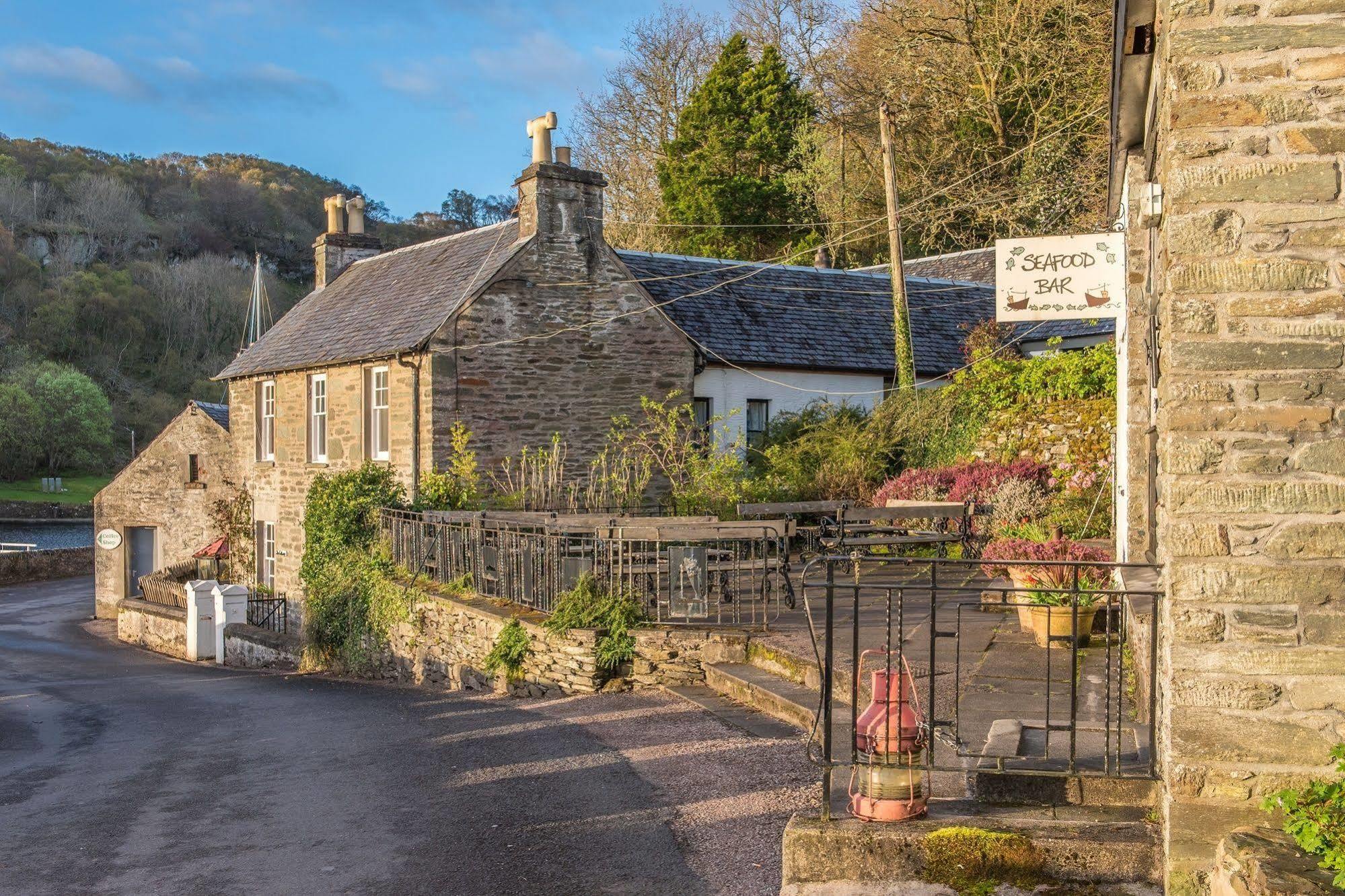 Crinan Hotel Exterior photo