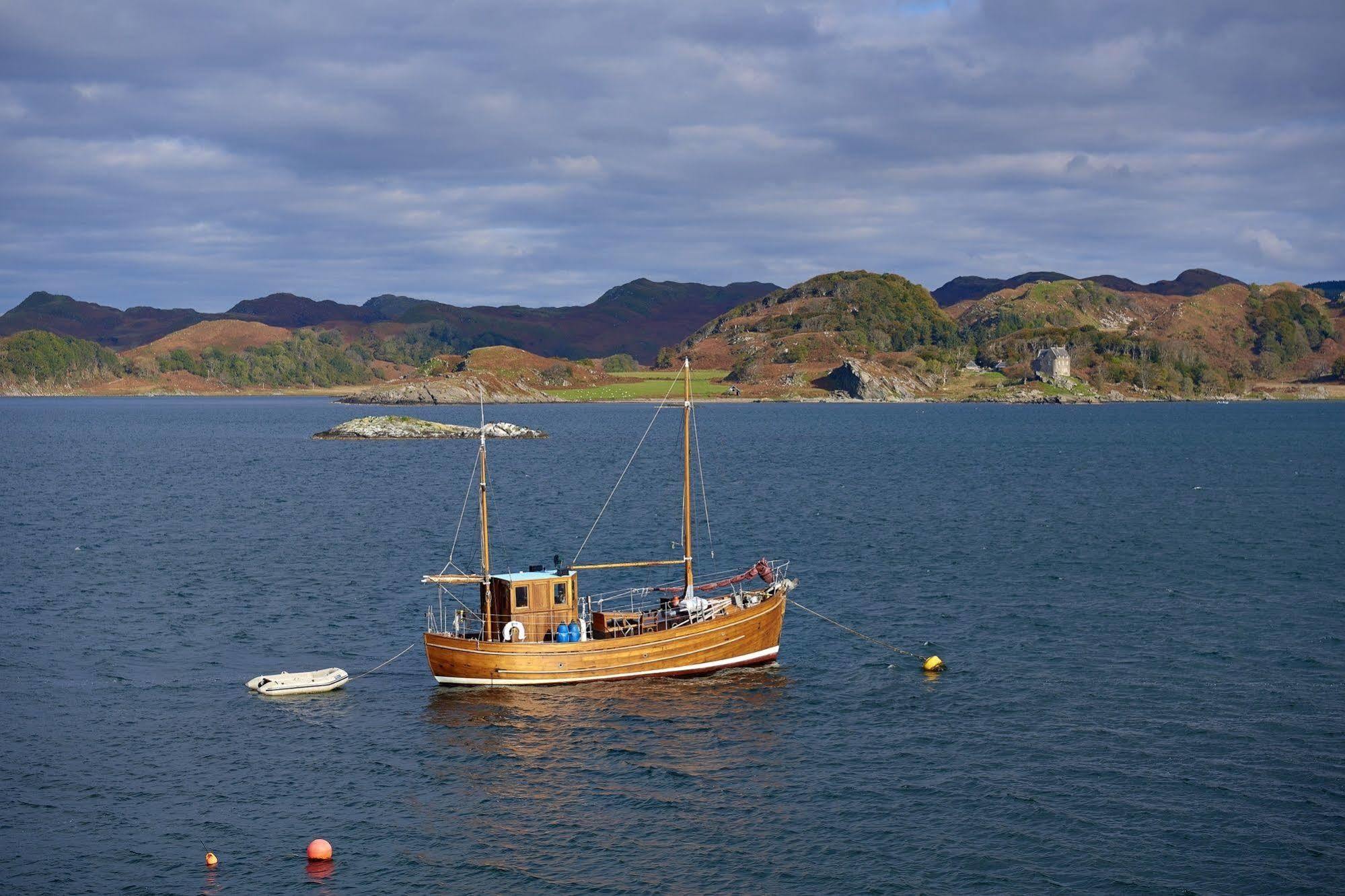 Crinan Hotel Exterior photo